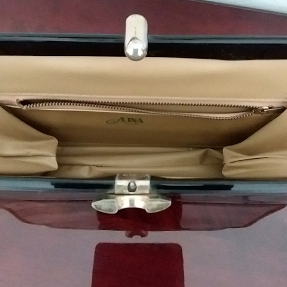 Black Patent Handbag - Picture 4 of 4